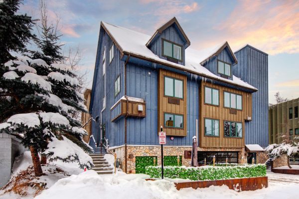Epic 10 Bedroom Luxury Mountain Home in Old Town Main Image